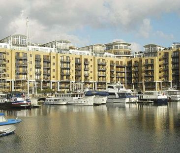 A well appointed two bedroom two bathroom apartment located on the 2nd floor of this sought after and prestigious development overlooking St. Katharine's Dock Marina. - Photo 1