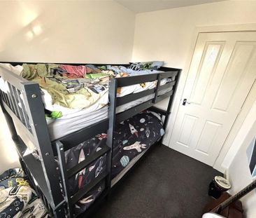 3 bedroom end of terrace house to rent - Photo 6