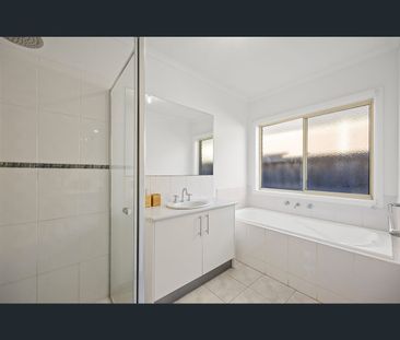 12 Copeton Avenue, Tarneit, Vic 3029 - Photo 6