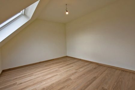 Ruime energiezuinige nieuwbouwwoning (2024) met inpandige garage op 193m² gelegen te Houthulst. - Foto 3