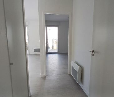 location Appartement T2 DE 41.25m² À LES SABLES D'OLONNE - Photo 2