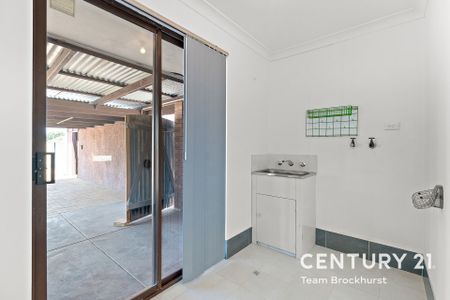 Freshly Renovated 3-Bedroom Home – Move-In Ready Comfort! - Photo 5