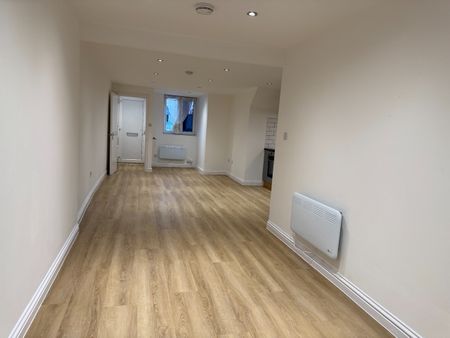 Studio Flat, Two Mile Hill Road, BS15 - Photo 4