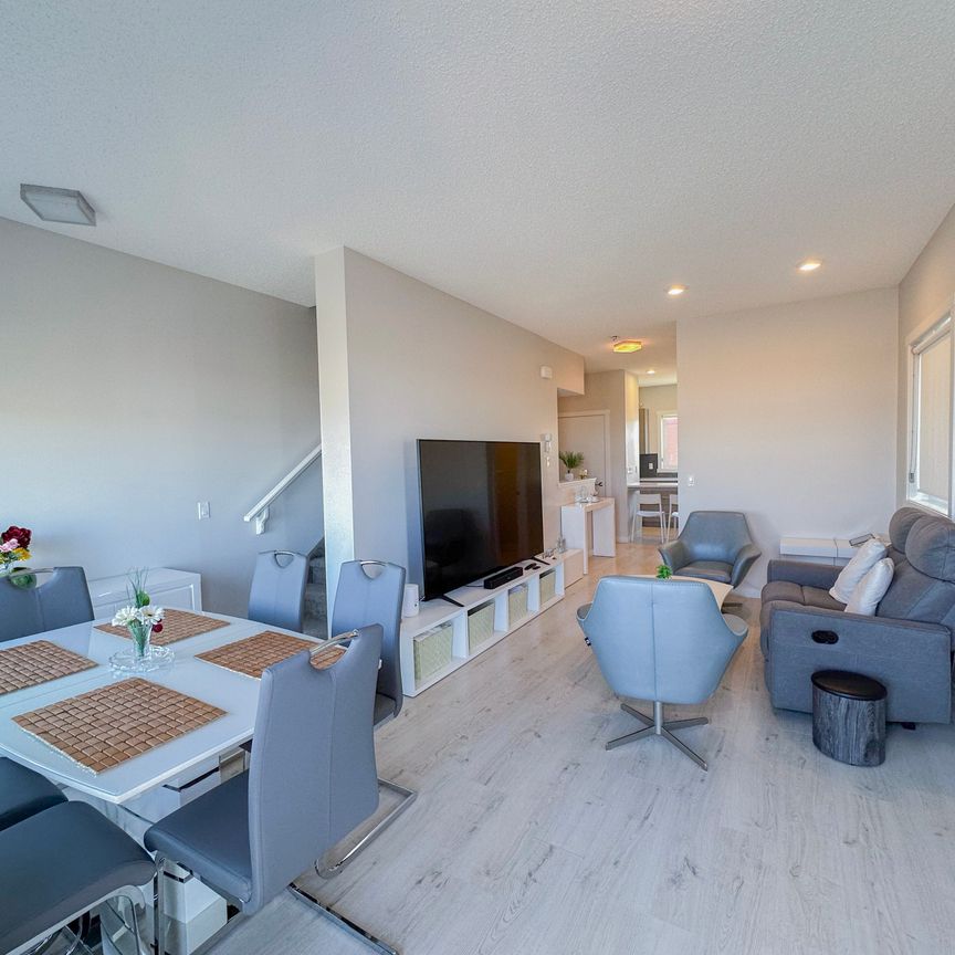 2 Bed 2.5 Bath Sherwood Townhouse | Garage + Balcony - Photo 1