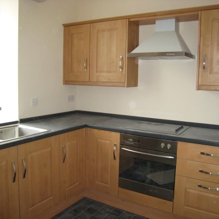 2 bedroom maisonette to rent - Photo 1