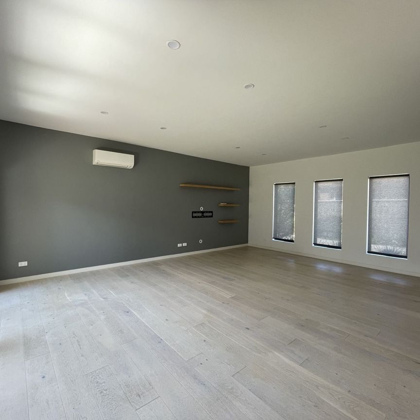 Stylish Low-Maintenance Townhouse with Street Frontage - Photo 1