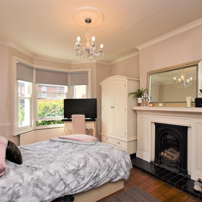 1 bedroom in a house share to rent - Photo 1