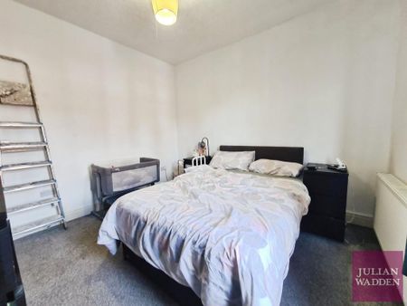 2 bedroom terraced house to rent - Photo 3