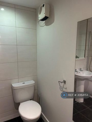 1 bedroom flat to rent - Photo 4