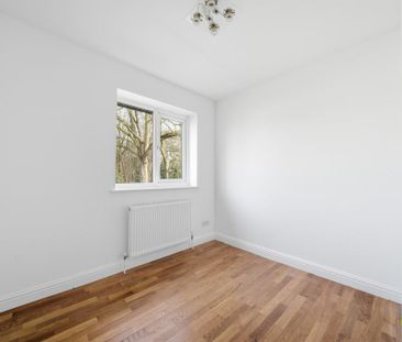 5 bedroom semi-detached house to rent - Photo 2