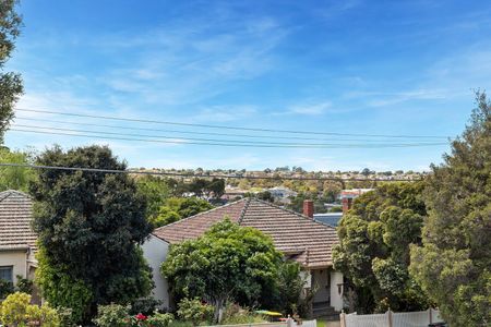 6/2 Garden Street, Essendon VIC 3040 - Photo 2