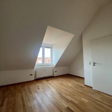 Leben in Laim: ausgebaute 3-Zimmer-Dachgeschoss-Wohnung - Photo 1