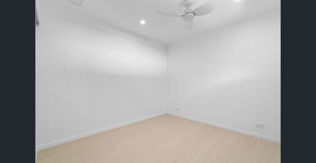 Designer Living in Prime Arundel – Just 1 km to GCUH - Photo 1