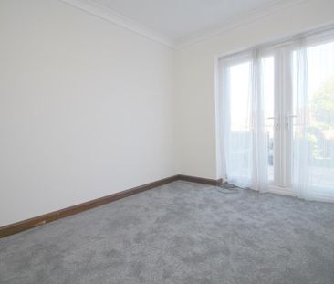 4 bedroom townhouse to rent - Photo 1
