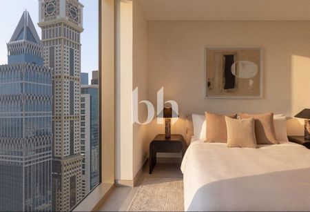Skyline view | Excellent amenities | Luxury living - Photo 5