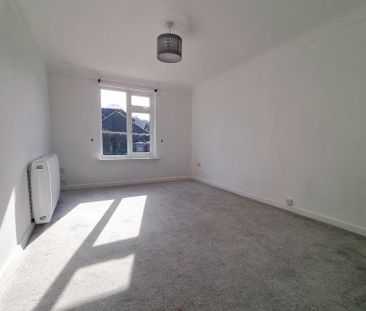 2 bedroom semi-detached house to rent - Photo 3