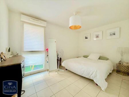 Appartement à louer 4 pièces 85.04m² - Photo 2