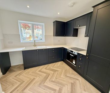 2 bedroom semi-detached bungalow to rent - Photo 6