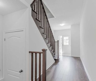 For Lease - 1277 Peelar Crescent, Innisfil, Ontario - Photo 3