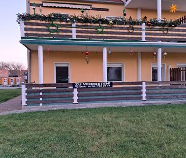 Ruhig wohnen mit Terrasse & Grünblick – 3-Zimmer-Wohnung in Leuna - Photo 1