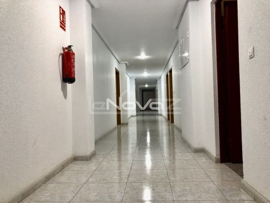 Cozy apartment with two bedrooms. Torrevieja, calle del Huerto, - Photo 1