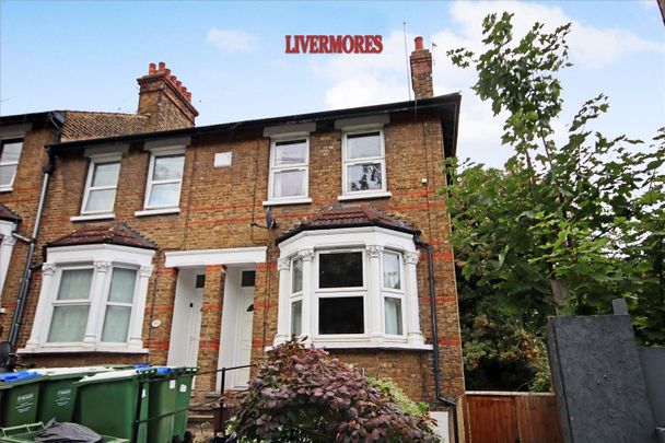 2 bedroom Terraced House to let - Photo 1