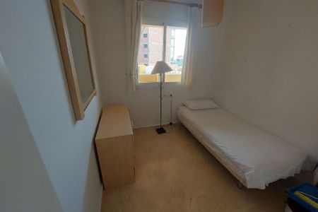 2 Bedroom Apartment For Rent in La Duquesa, Málaga - Photo 3