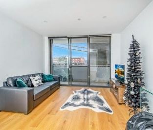 City Life Made So Easy! - Photo 3