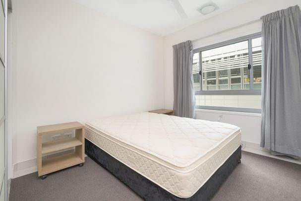 FURNISHED TWO-BEDROOM IN DARWIN CBD! - Photo 1