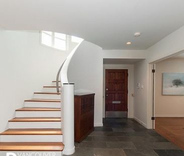 House in UBC, BC - Photo 2
