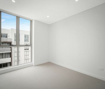 Spacious & Brand new! - Photo 5
