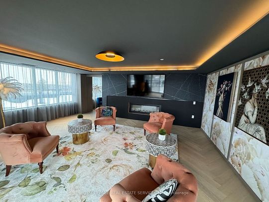 For Lease - 395 Dundas Street Unit# 324, Oakville, Ontario - Photo 1