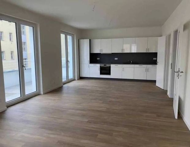 Moderne 4-Zimmer-Wohnung mit Balkon und Einbauküche – Tempelhof-Schöneberg - Foto 1