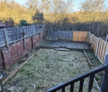 4 bedroom terraced house to rent - Photo 5