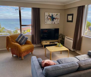 Perched above all - A St Clair gem - Photo 3