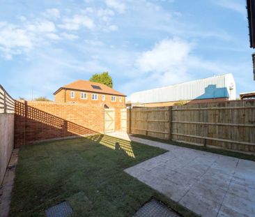 2 Bedroom House - Prospect Place, Prospect Road - Photo 2