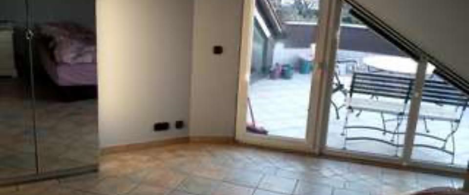 Schöne, helle, geräumige Wohnung - Photo 1