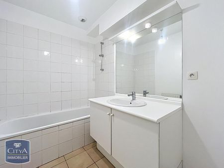 Location Appartement 4 pièces 78m² LYON 1er - Photo 5