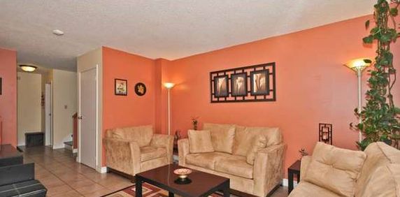 5-6 BR WHOLE HOUSE FOR RENT Close to HUMBER COLLEGE NORTH - Photo 2