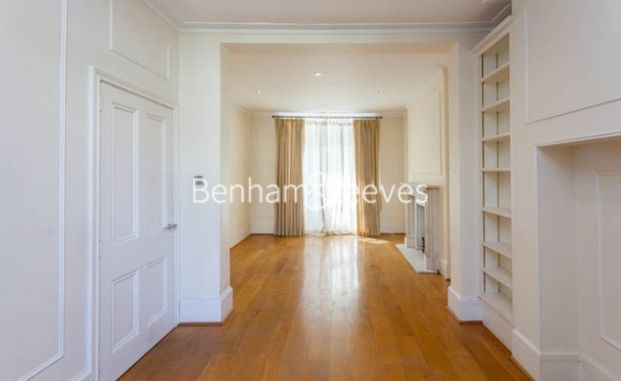 3 Bedroom house to rent in Alexander Place, South Kensington, SW7 - Photo 1