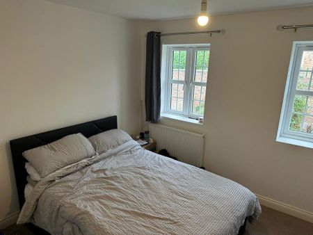 2 bedroom terraced house to rent - Photo 2