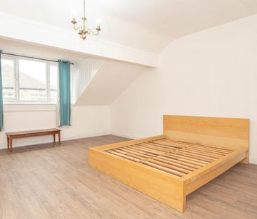 2 bedroom Flat To Let Total Size: 1033 SQ FT - Photo 3