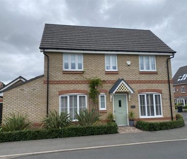 3 bedroom detached house to rent - Photo 3