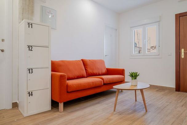 Wonderful room in Puente de Vallecas - Photo 1