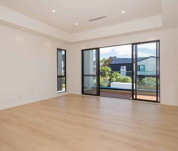 Brand New in Long Bay! - Photo 4