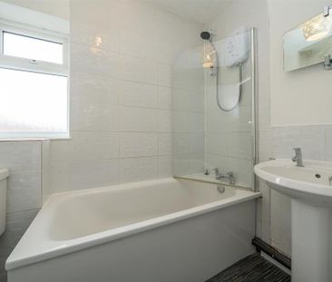 2 bedroom end of terrace house to rent - Photo 5