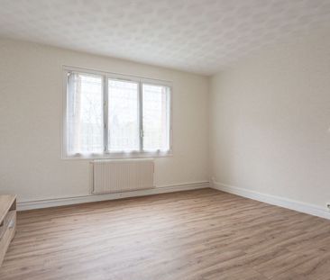 Appartement à louer 4 pièces • 62,81 m2 Sainte-Geneviève-des-Bois - Photo 4