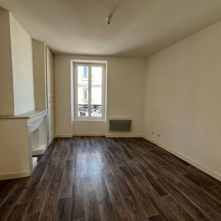 A LOUER - APPARTEMENT T2 - ROANNE MULSANT - Photo 3