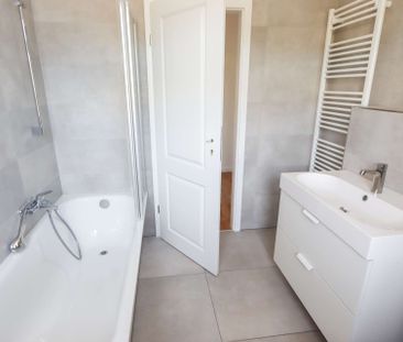 Traumhafte 3-Raumwohnung mit Einbauküche in der Radeberger Vorstadt - Photo 5