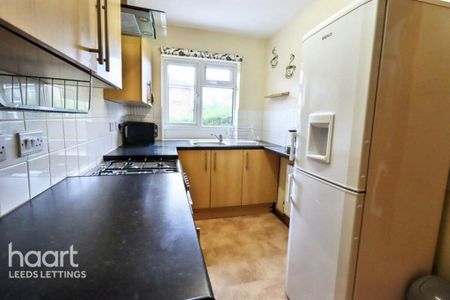 2 bedroom semi-detached house to rent - Photo 5